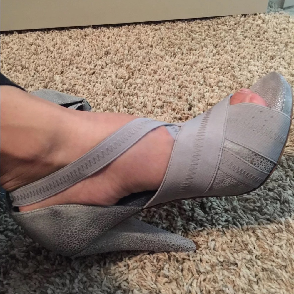Bcbg heels